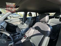 ڤۆڵکسواگن ئەتڵەس کرۆس سپۆرت